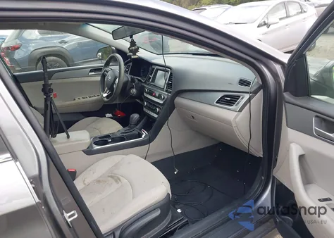 2018 Hyundai Sonata Se z USA, uszkodzony, nr VIN 5NPE24AF0JH664250